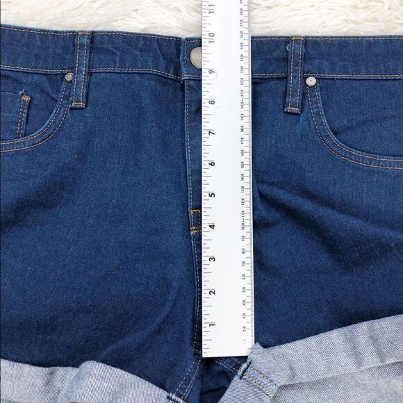 Sanctuary Dark Wash High Waisted Jean Shorts 32 - Picture 4 of 7
